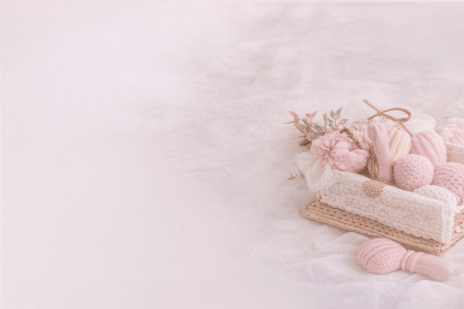 Kézműves ajándék kosár dekoráció az iHandmade kapcsolat oldalán